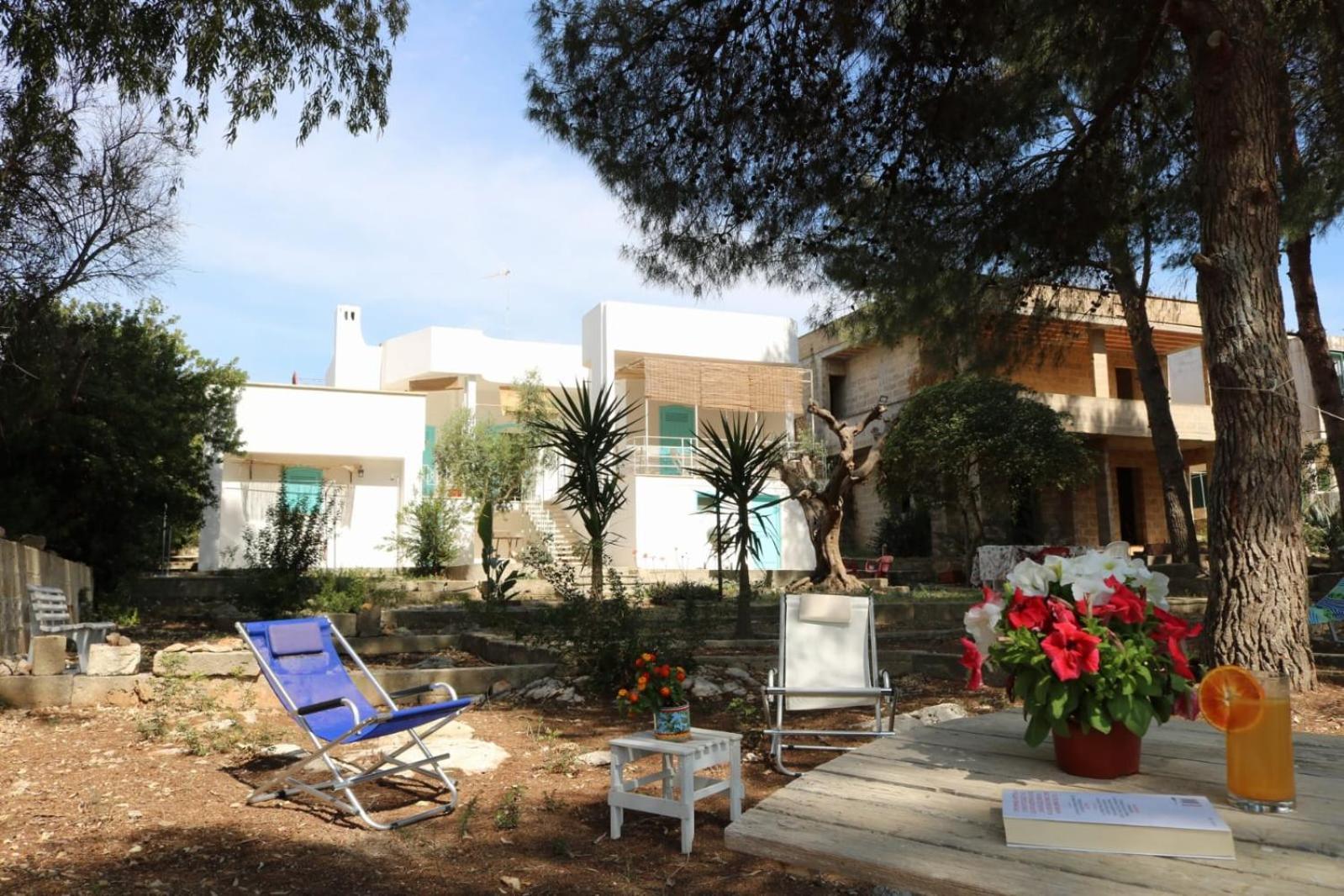 Villa Maria In Puglia Con Pineta Vicino Al Mare Torre Suda Bagian luar foto