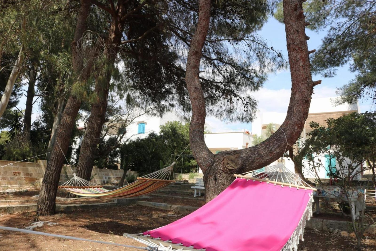 Villa Maria In Puglia Con Pineta Vicino Al Mare Torre Suda Bagian luar foto
