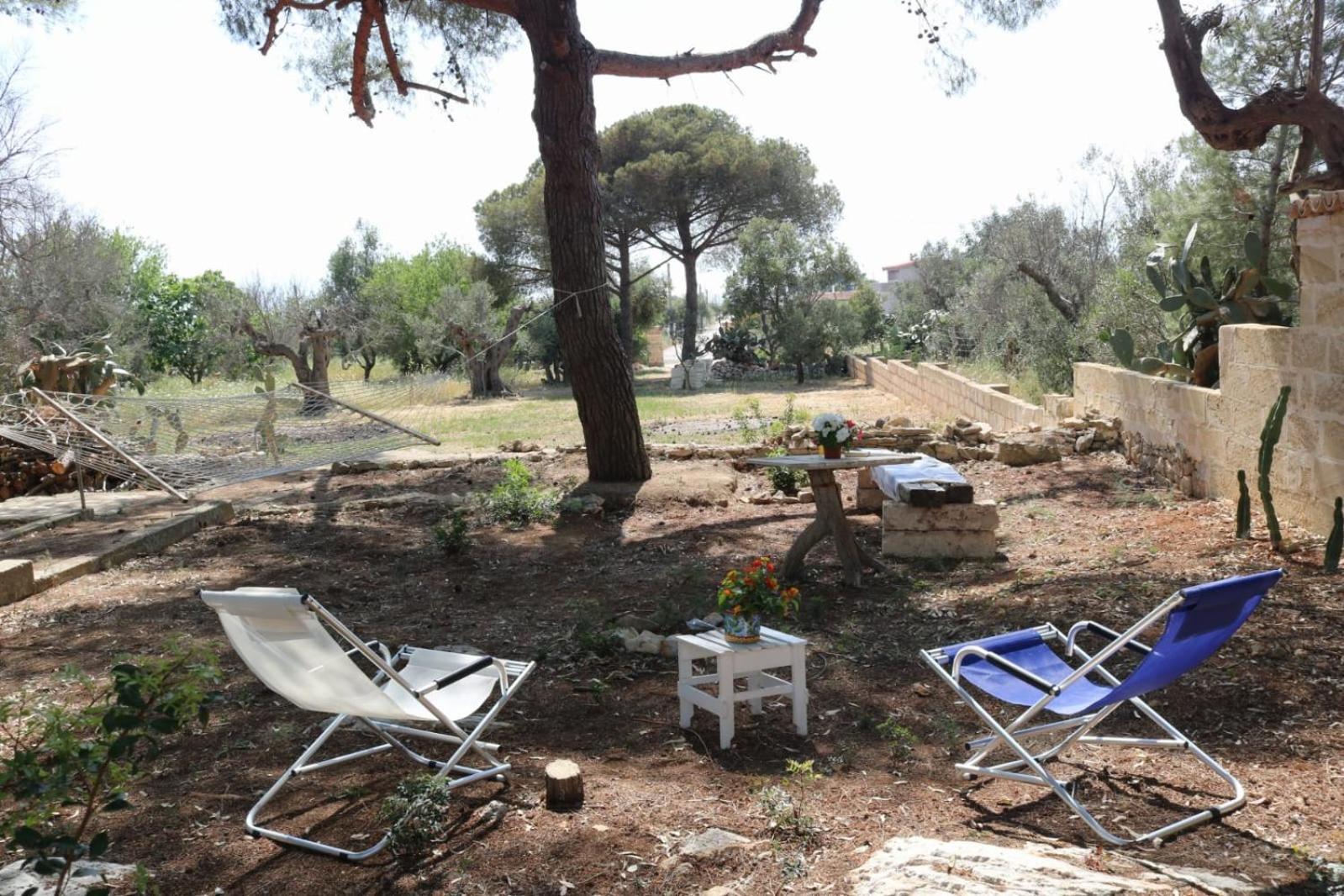 Villa Maria In Puglia Con Pineta Vicino Al Mare Torre Suda Bagian luar foto