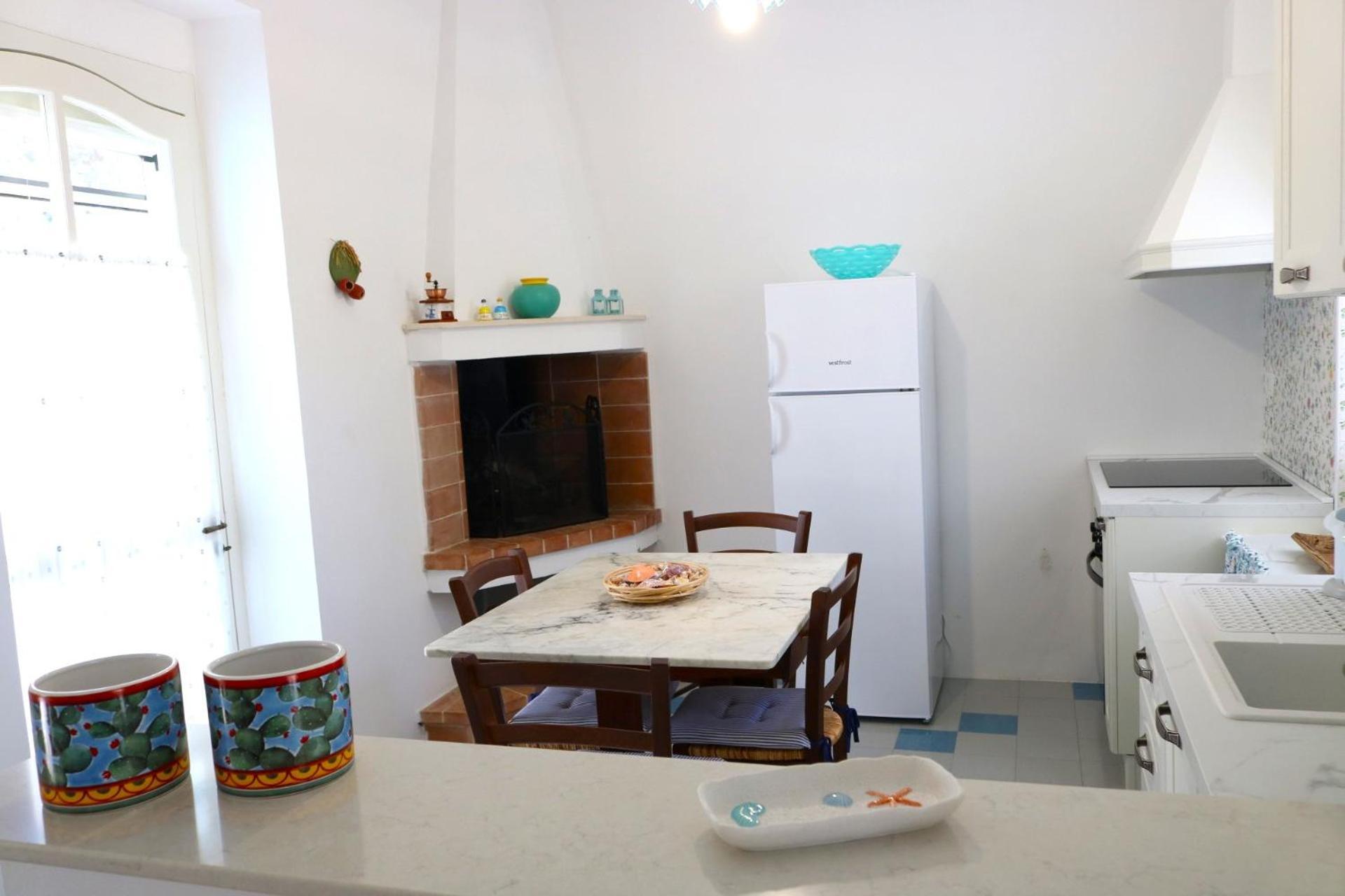 Villa Maria In Puglia Con Pineta Vicino Al Mare Torre Suda Bagian luar foto