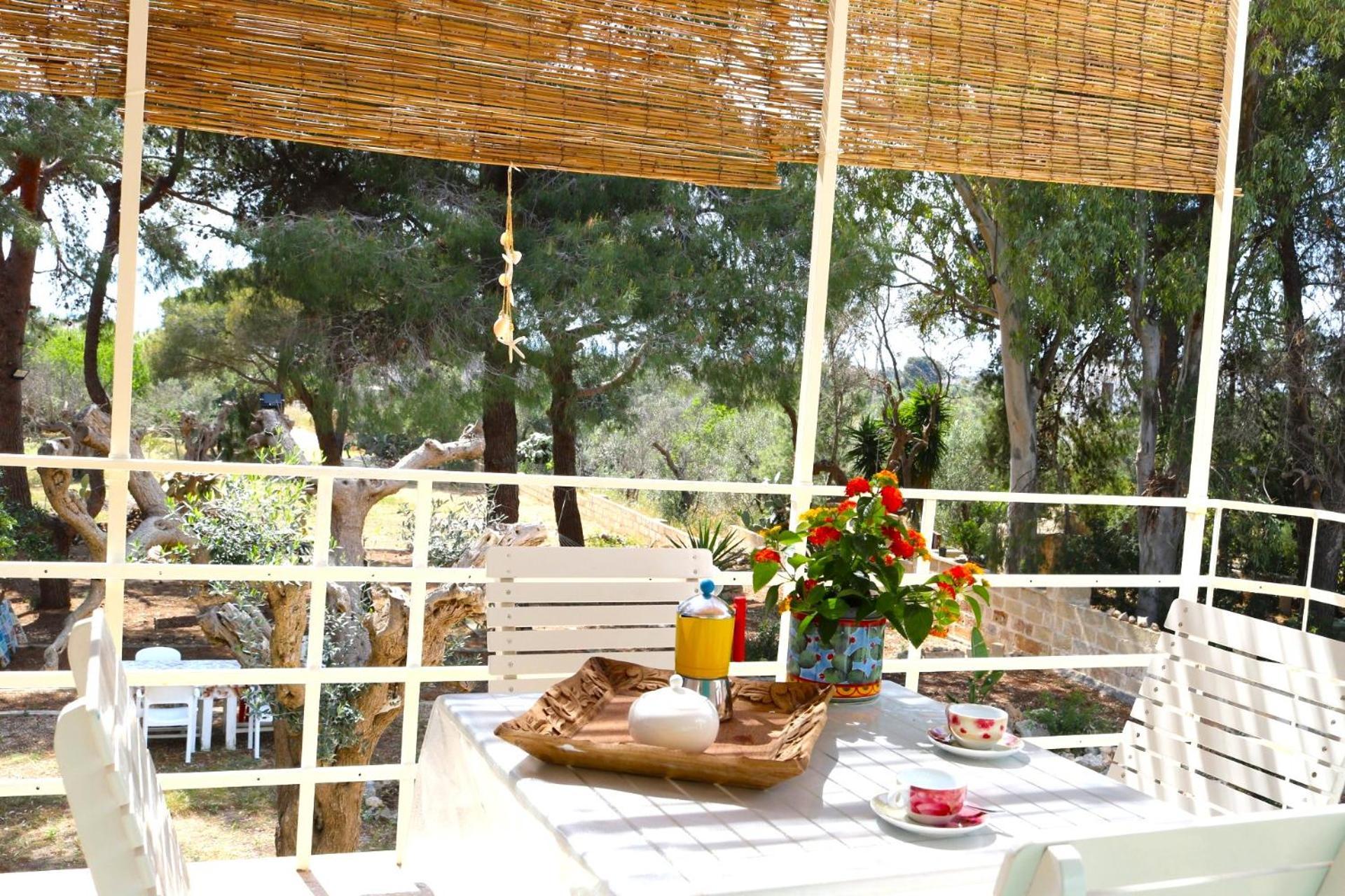 Villa Maria In Puglia Con Pineta Vicino Al Mare Torre Suda Bagian luar foto